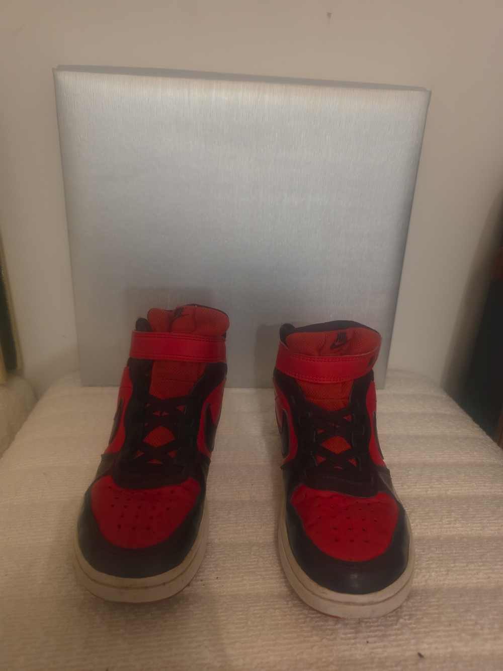 Nike Court Borough Mid 2 Kids Size 1.5Y Red/Black High Top Sneakers